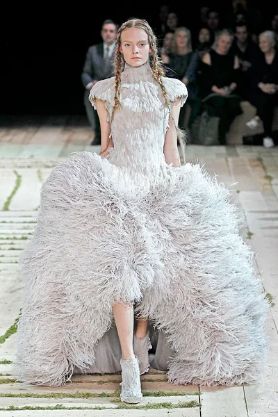 Look 35